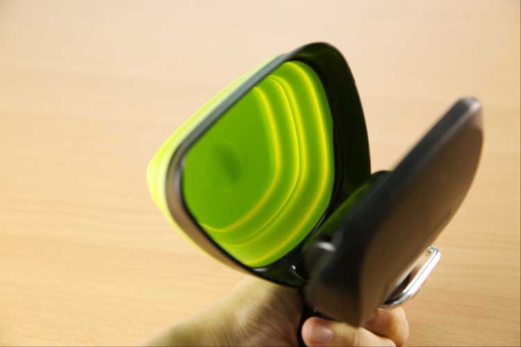 Foldable Dog Pooper Scooper with Biodegradable Bags - Travel Pet Waste Picker - Glowify