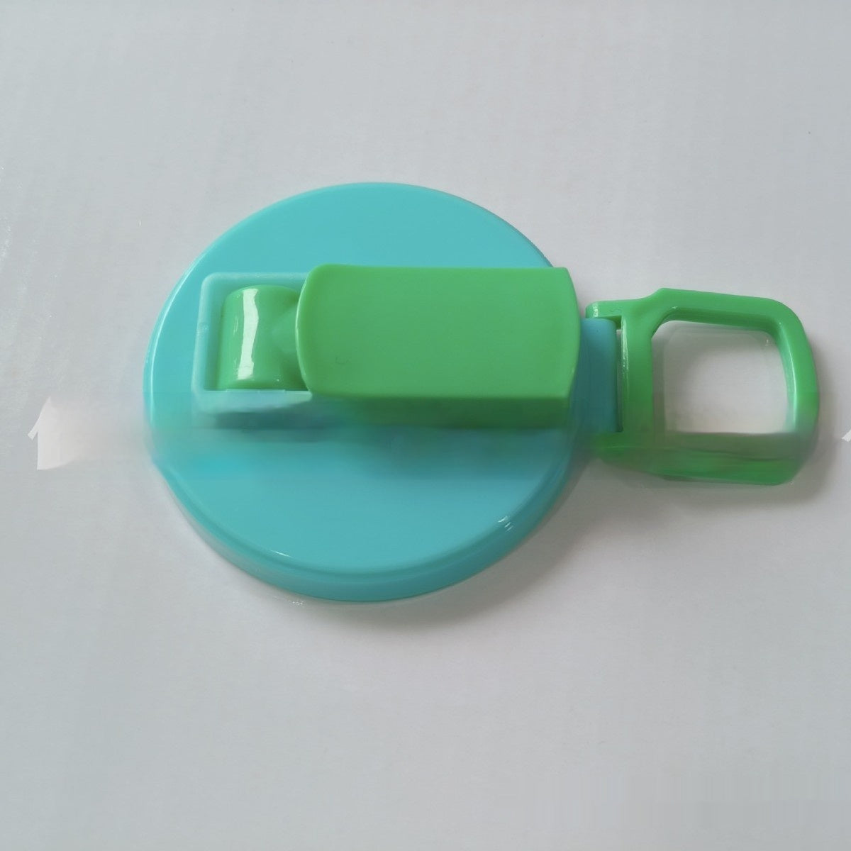 Reusable Soda Can Lid with Straw – Anti-Spill Beverage Can Stopper for Coke, Beer & Drinks - Glowify
